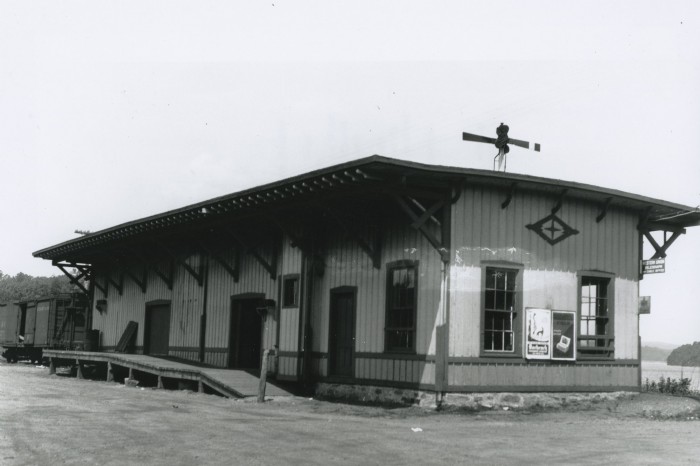 The Five Train Stations of Haddam